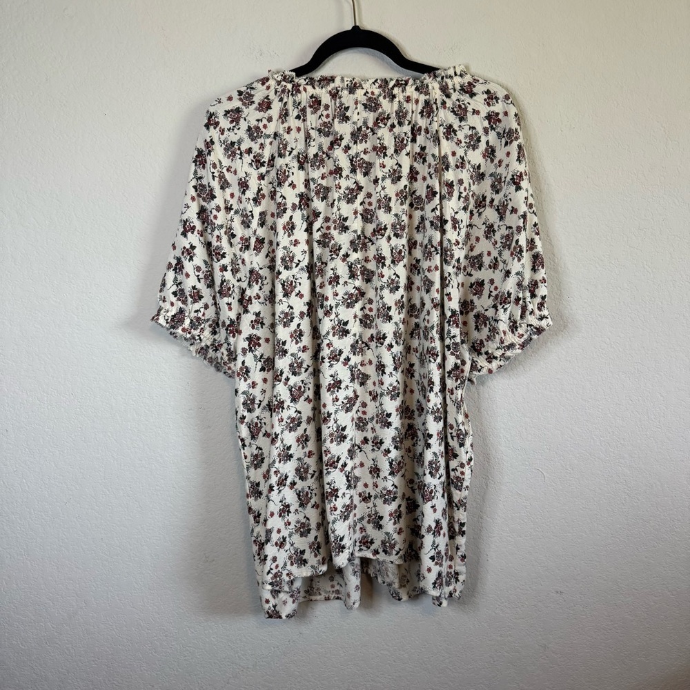 Lane Bryant Puff-Sleeve Crew Neck Pintuck Blouse Top White Floral Stretch 18/20 - Picture 6 of 12
